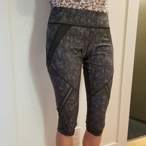 Lululemon running crops